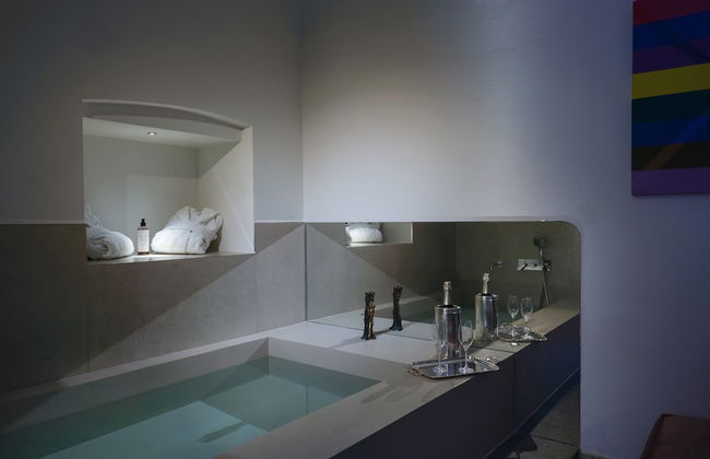 Euvodia Luxury Rooms - Photo 14