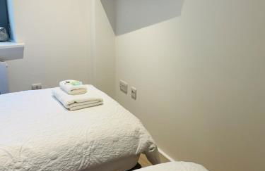 2 Bedroom City Centre garden flat with Secure Parking - Foto 25