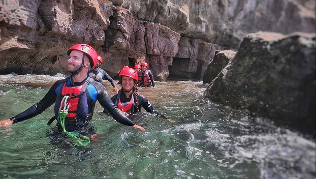 Coasteering le long des côtes de Puerto de Mogán - Photo 4, Parcourez les eaux de Mogán