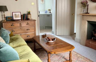 Character Southwell Town Centre Cottage - Walk to Minster, Shops and Cafes - Foto 3
