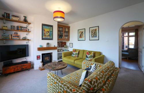 Vibrant 2 Bed, 2 Bath Home, Just Minutes to Town! - Foto 12