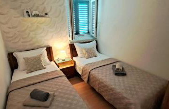 Stone House with garden Laganini - Photo 31