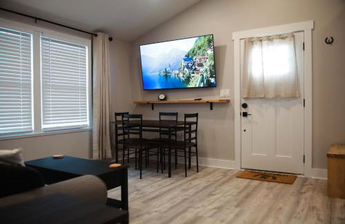 Cozy Pool & Hot Tub Retreat by Casino - Foto 16