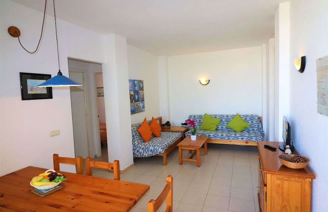 Apartment in Roses Near Sandy Beach - Photo 18
