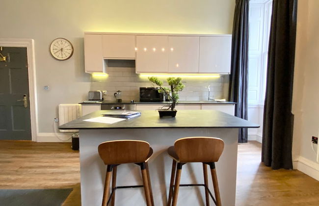 Claremont The Waterhouse - Photo 1