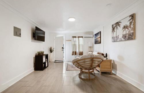 Pensacola Pad 1BR 1BA Modern - Foto 13