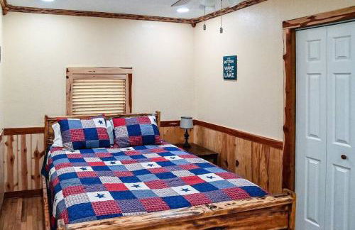 Cozy lakefront cabin with boat house and ramp on T - Foto 47