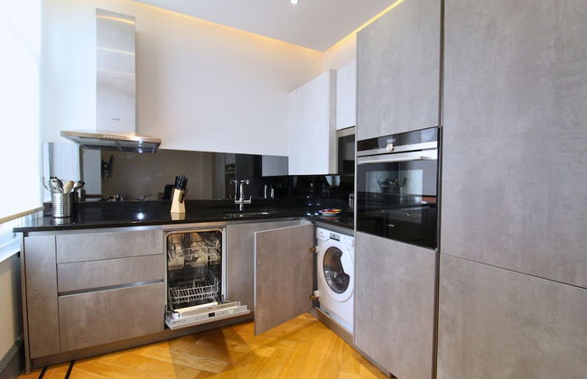 Ealing Broadway by Viridian Apartments - Foto 13