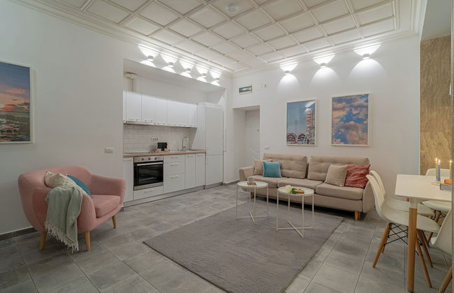 Central 4BR Flat - 2 Units Combined with Balconies, Near Cismigiu, 2 Kitchens & 2 Baths - Foto 19