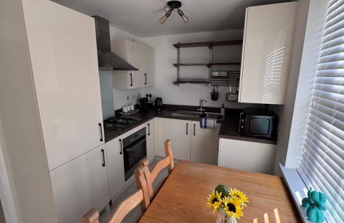 Contemporary 2-Bed Apartment with Parking Bedford - Foto 4