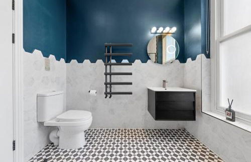 Two Modern Central London Apartments with AC Near Big Ben & Buckingham Palace - Photo 26