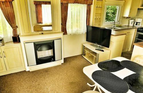 Cottage by Ostrowieckie Lake with Private Beach - Foto 4