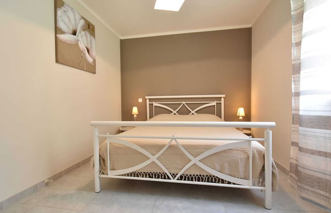 Holiday Home in Montclera With Sunny Garden, Playground Equipment and Private Pool - Foto 10