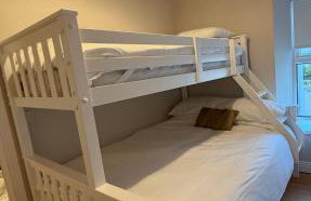 Derry City Centre Townhouse - Foto 14