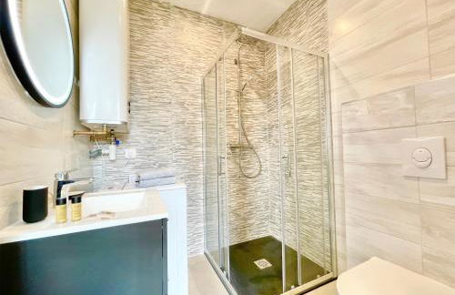 COLMAR - Appartements Deluxe - Lumineux - Stationnement Gratuit et Facile dans la rue - Foto 11