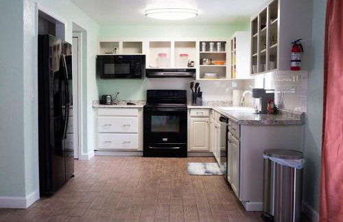 Pool & Spa Hideaway on the Space Coast - Foto 25