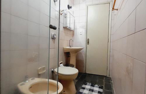 APTO - 1,3 km da AFONSO PENA - 3 quartos com ar condicionado - Foto 19