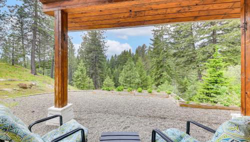 Rustic and Modern Home with Forest Views in Newport! - Foto 1