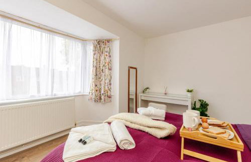 Modern & Spacious 3BR House Bracknell - Berkshire - Photo 8