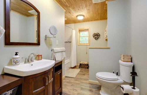 Game Room and Lake Access Wooded Retreat in Jay - Foto 15