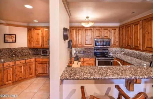 Park Plaza #304 - Beaver Creek 2-Bed Over Ice Rink - Foto 18