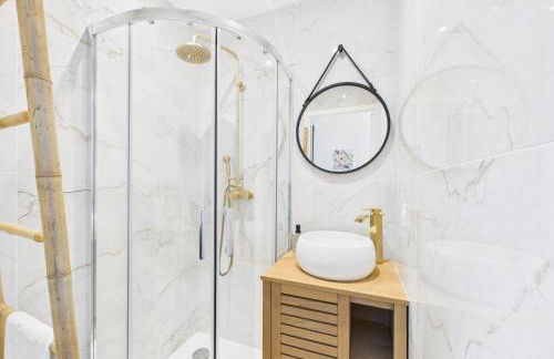 Villa Bel'Odet, appartements modernes au calme, terrasses pour les T2, grand jardin et parking gratuit, à 5 min des plages de Bénodet - Foto 49