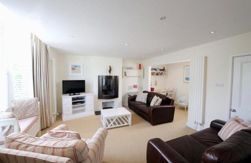 Cliff House - Photo 16