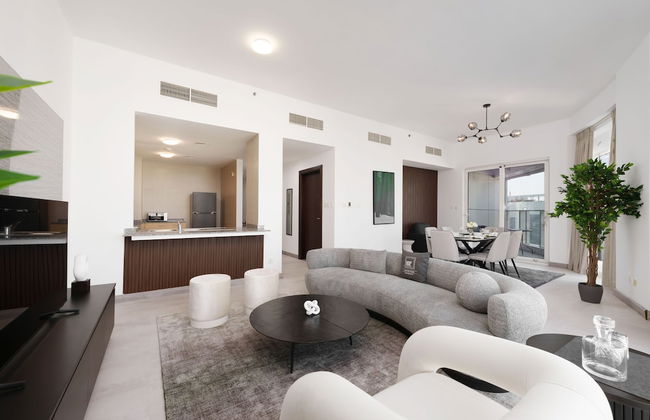 Maison Privee - Elegant and Panoramic Sea View Apt on Al Reem Island - Photo 17