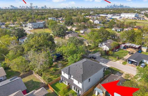 Spacious Modern Townhome w Indoor Court, King Beds & Huge TVs! - Foto 19