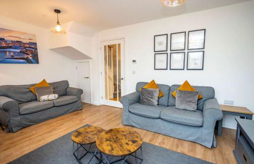 Johnnys Cove - 2 Bedroom House - New Hedges - Photo 1