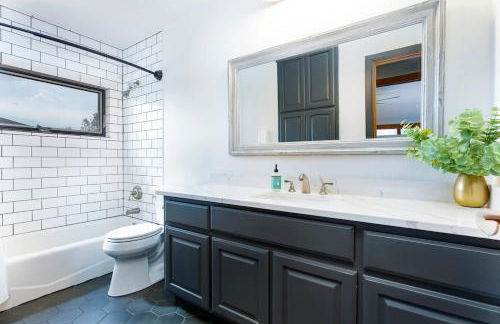 Luxurious Lake Park House: Sleeps 25, Pool, Hot-tub, Firepit and Game Room! - Foto 68