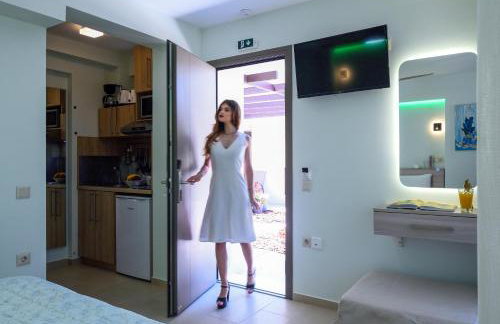 Marthina Luxury Living - Photo 34