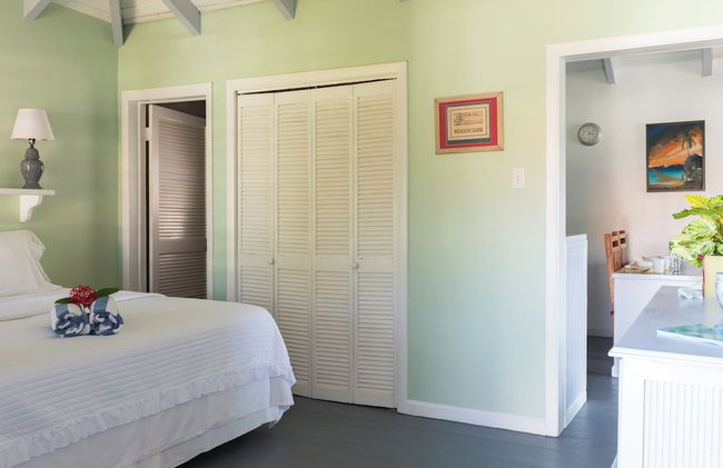 Fort Recovery Beachfront Villa & Suites Hotel - Photo 7