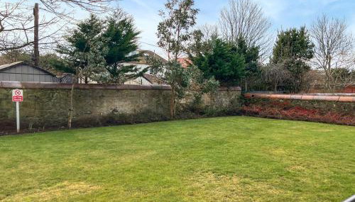 Northbeach Apartment B - Photo 5, Garden