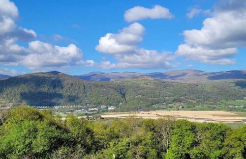 PLAS IWRWG GRANARY - Stunning Barn Conversion based in North Wales - Photo 19
