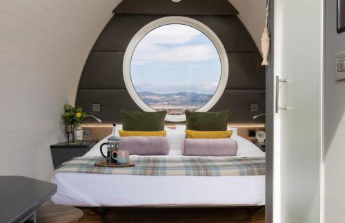 Seaview Cabin Sleeps 2 -hot Tub - Parking - Photo 25