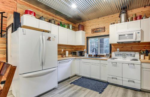 Hot Tub and Fire Pit Getaway on Pend Oreille River - Foto 9