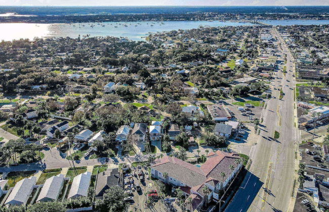 Sea Glass House - Photo 26