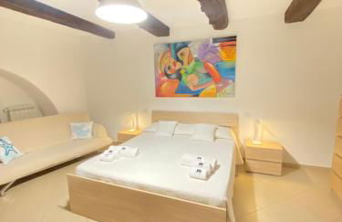 Ch Suite & PrivateParking - Corso 18 Agosto - Apartment - Photo 3