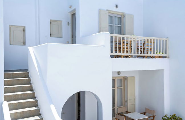 Mykonos Twins - Photo 29