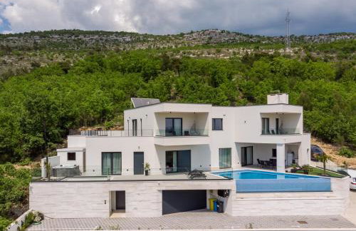 Villa Top Hill, heated infinity pool, Jacuzzi, Sauna, 5 en-suite bedrooms, a Media room - Foto 14