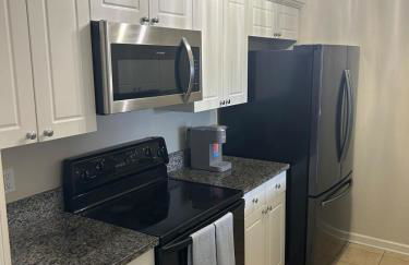 Beautiful Apartment Near Disney - Photo 29