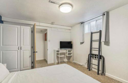 Family Oasis Offices Home Gym Fenced Yard - Foto 40