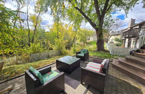 Nature's Blissful Haven - King Bed & Heated Garage - Foto 33