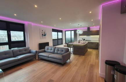 Central Penthouse with Hot Tub & Views 24 Cheltenham - Photo 21