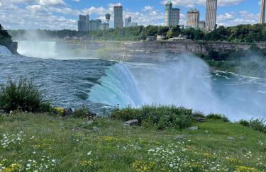 Allentown 5 BR House Free Parking No Chores! - Photo 44