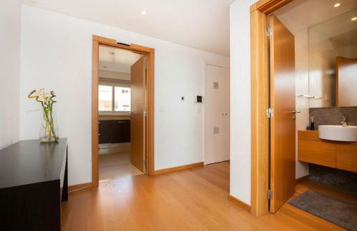 River View Luxury Apartment - Photo 14