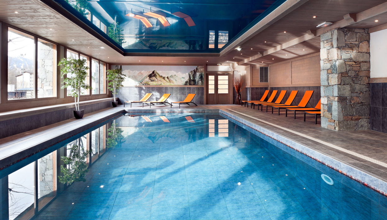 Pool Indoor