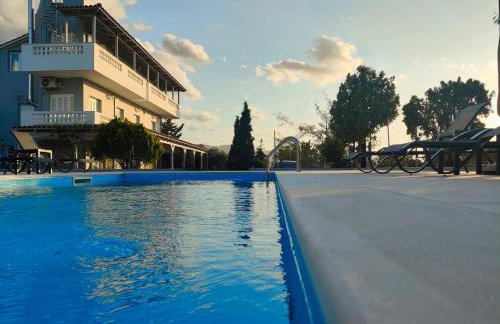 Tarmaros - Families & Groups - Photo 11