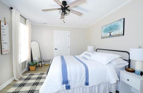 Private 1 Acre Retreat, Spa, Firepit, Gym, Chickens, King Suite, Pets - Foto 44